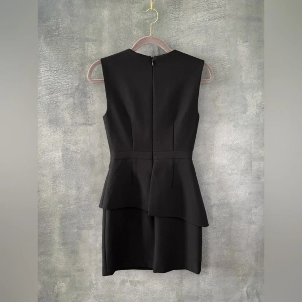 BCBGMaxAzria Black Mini Dress Size 0 or 2 sleeveless - Picture 4 of 6